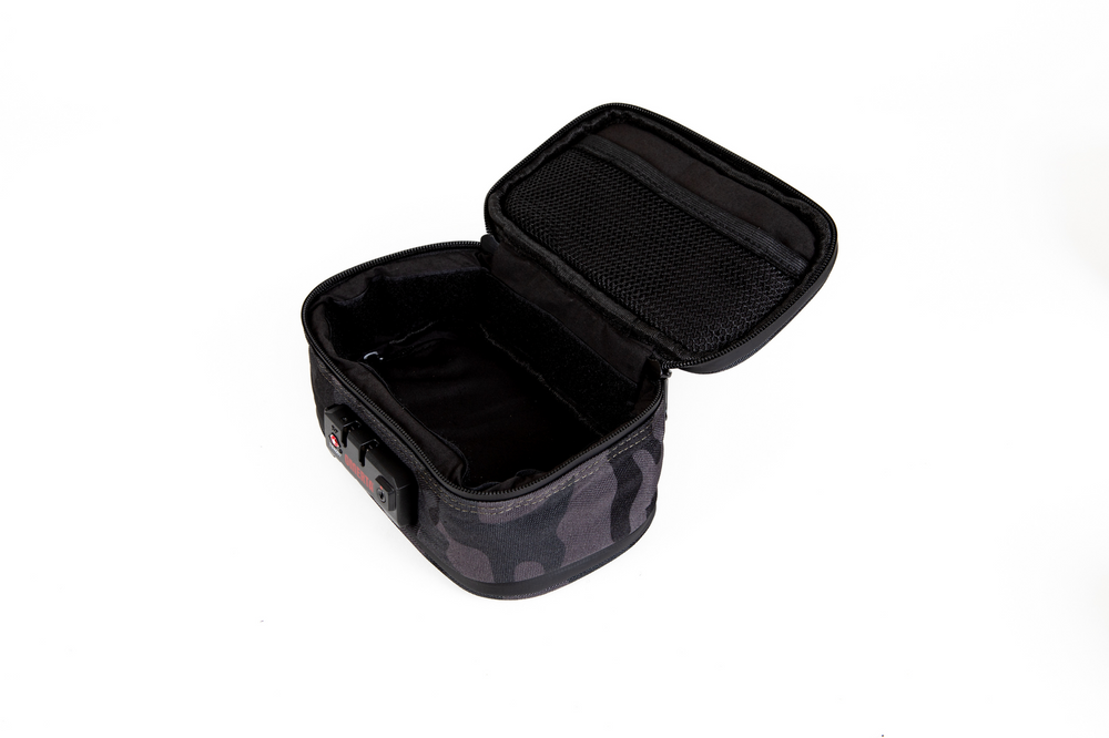 
                  
                    Load image into Gallery viewer, Dime Bags Goodfella Smell Proof bag
                  
                