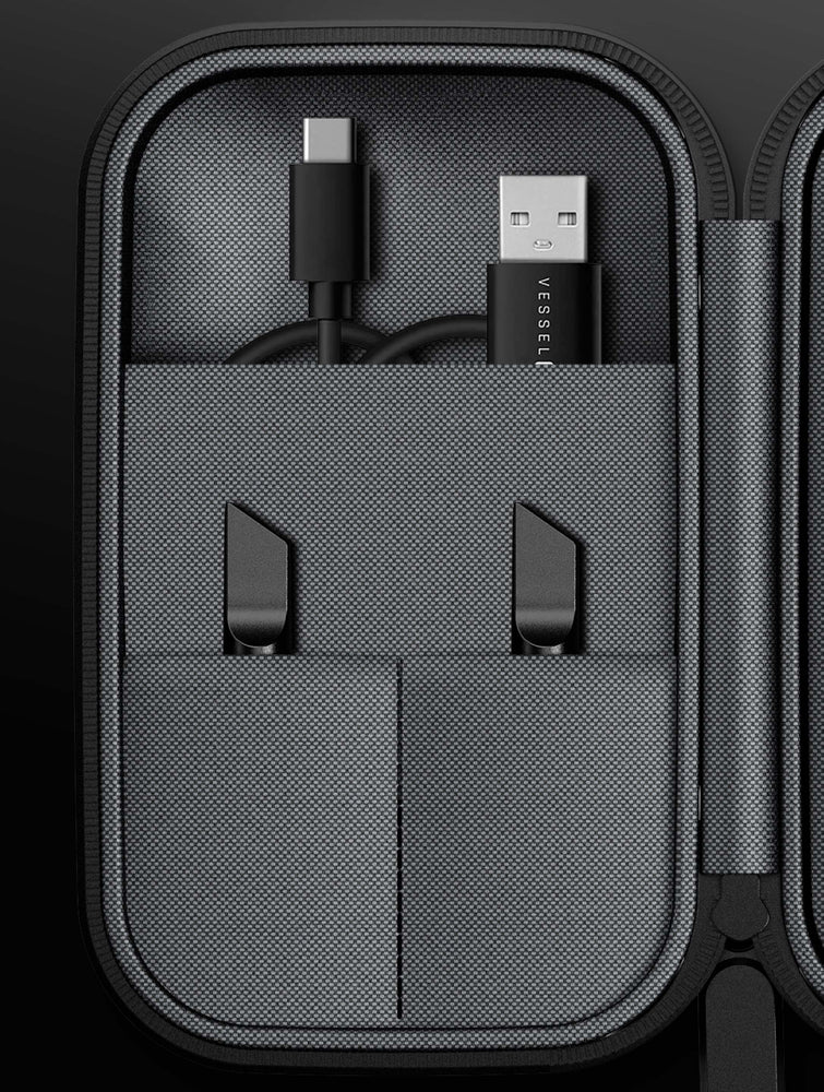 
                  
                    Load image into Gallery viewer, Vessel Compass Hub Case [Black]
                  
                