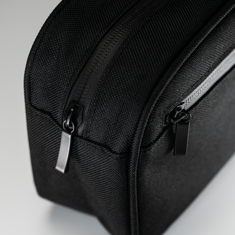 
                  
                    Load image into Gallery viewer, Dart Smell Proof Travel Bag
                  
                