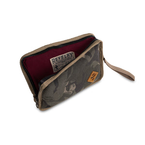 
                  
                    Load image into Gallery viewer, Revelry Gordo - Smell Proof Padded Pouch
                  
                