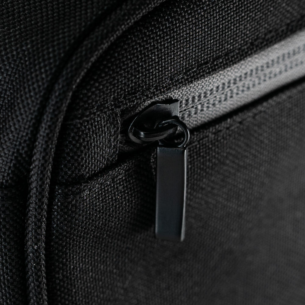 
                  
                    Load image into Gallery viewer, Dart Smell Proof Travel Bag
                  
                