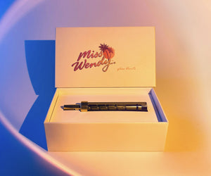 
                  
                    Load image into Gallery viewer, Miss Wendy™ Glass Blunt Single Pack
                  
                