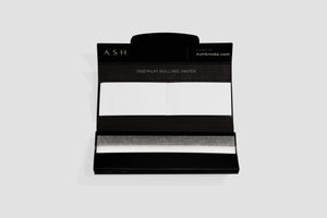 
                  
                    Load image into Gallery viewer, Rolling Paper | Medium | Classic
                  
                
