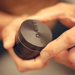 
                  
                    Load image into Gallery viewer, Dart Premium Herb Grinder 4 pcs
                  
                