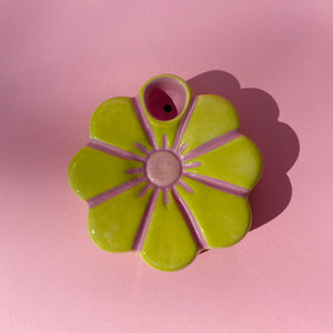 
                  
                    Load image into Gallery viewer, Daphne Multi-Color Flower Pipe
                  
                